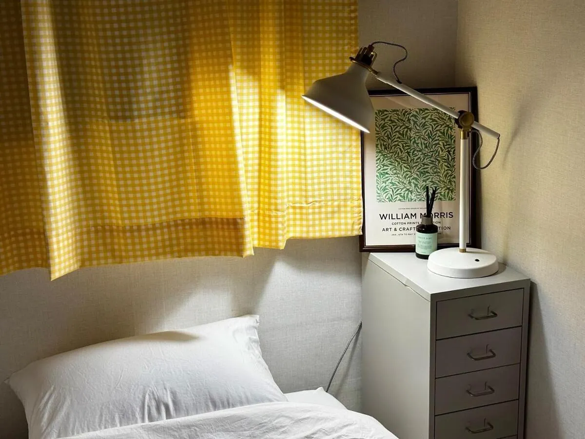 아파트 Monet Garden Cozy And Greeny 2 Rooms In Sinchon 서울특별시